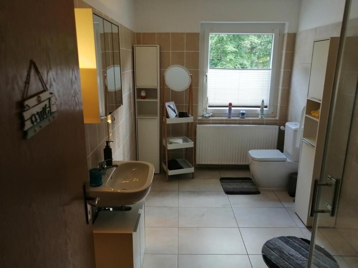Apartment Am Felsen Zueschen Winterberg Luaran gambar